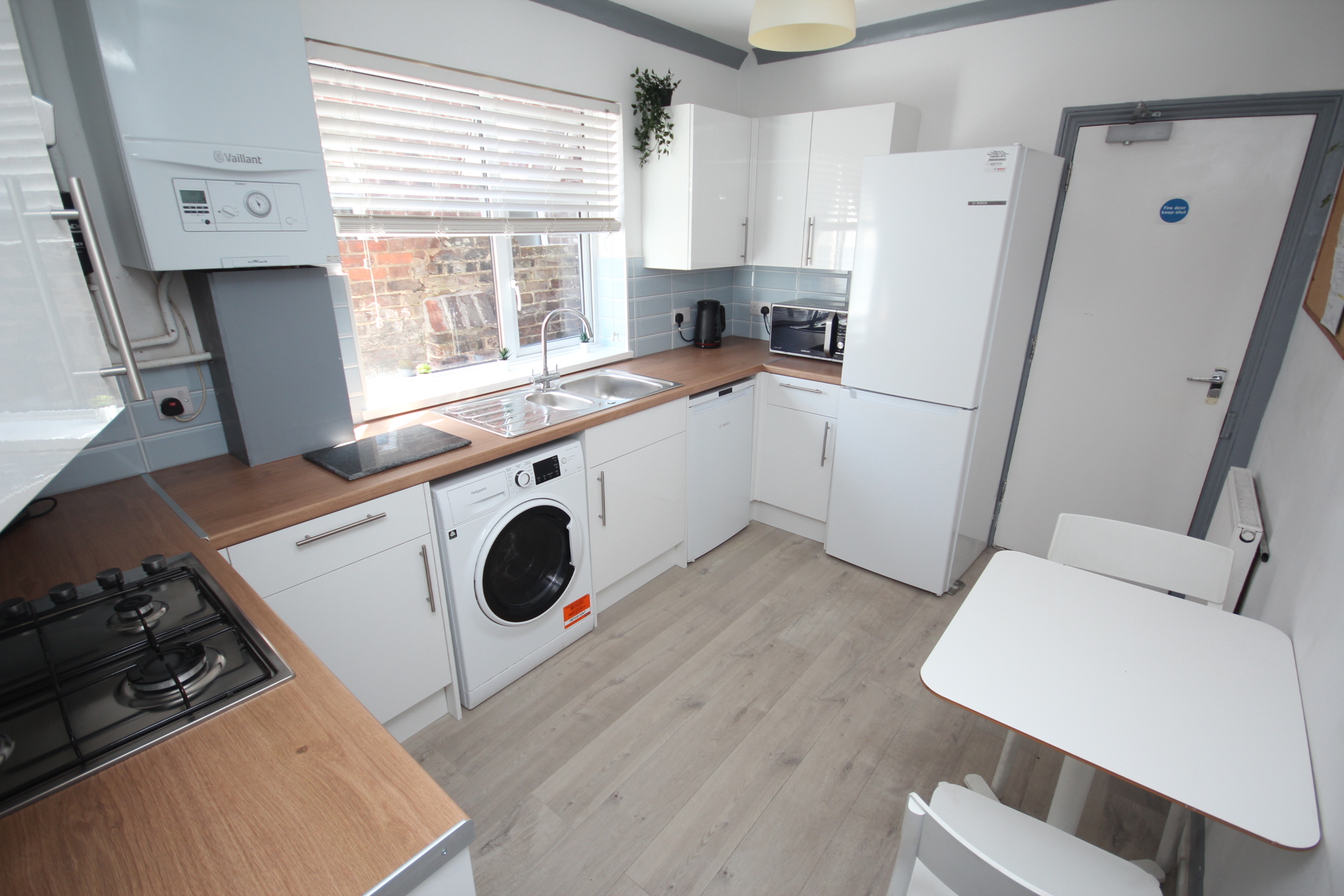 12 Harold Rd - kitchen 2