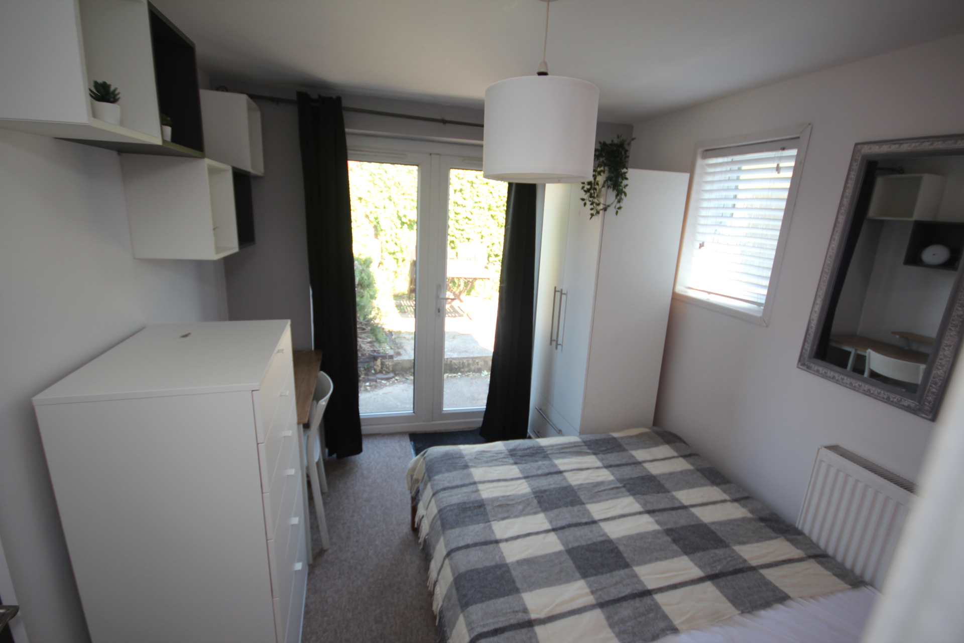12 Harold - bedroom 5