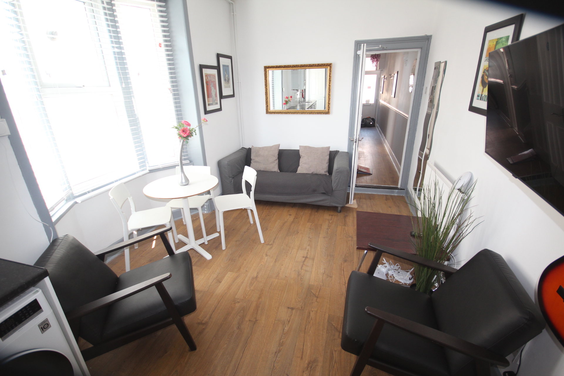 128 Jessie lounge (2)