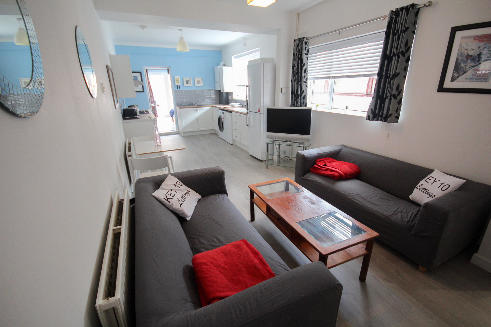 147J lounge