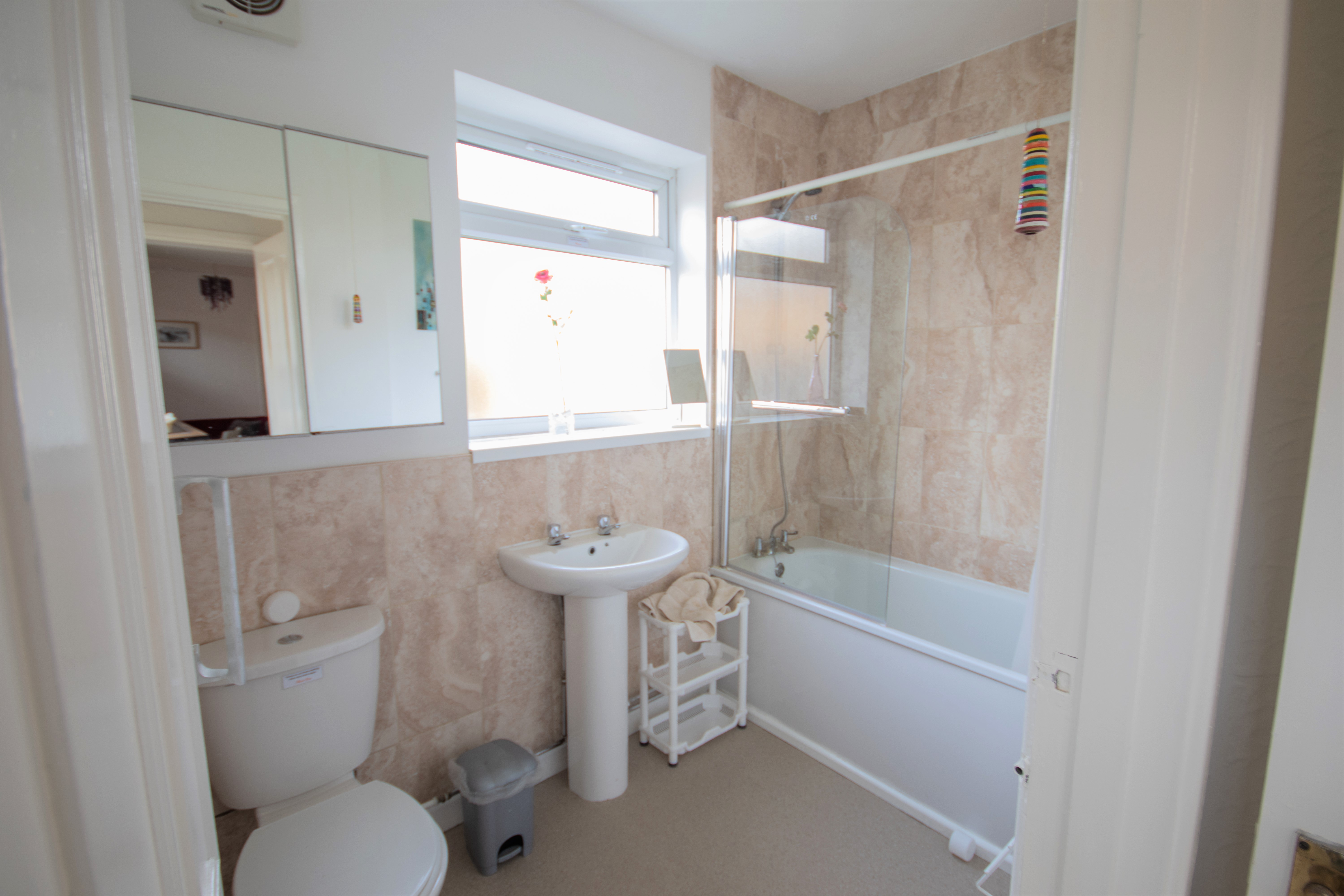 14H Bathroom
