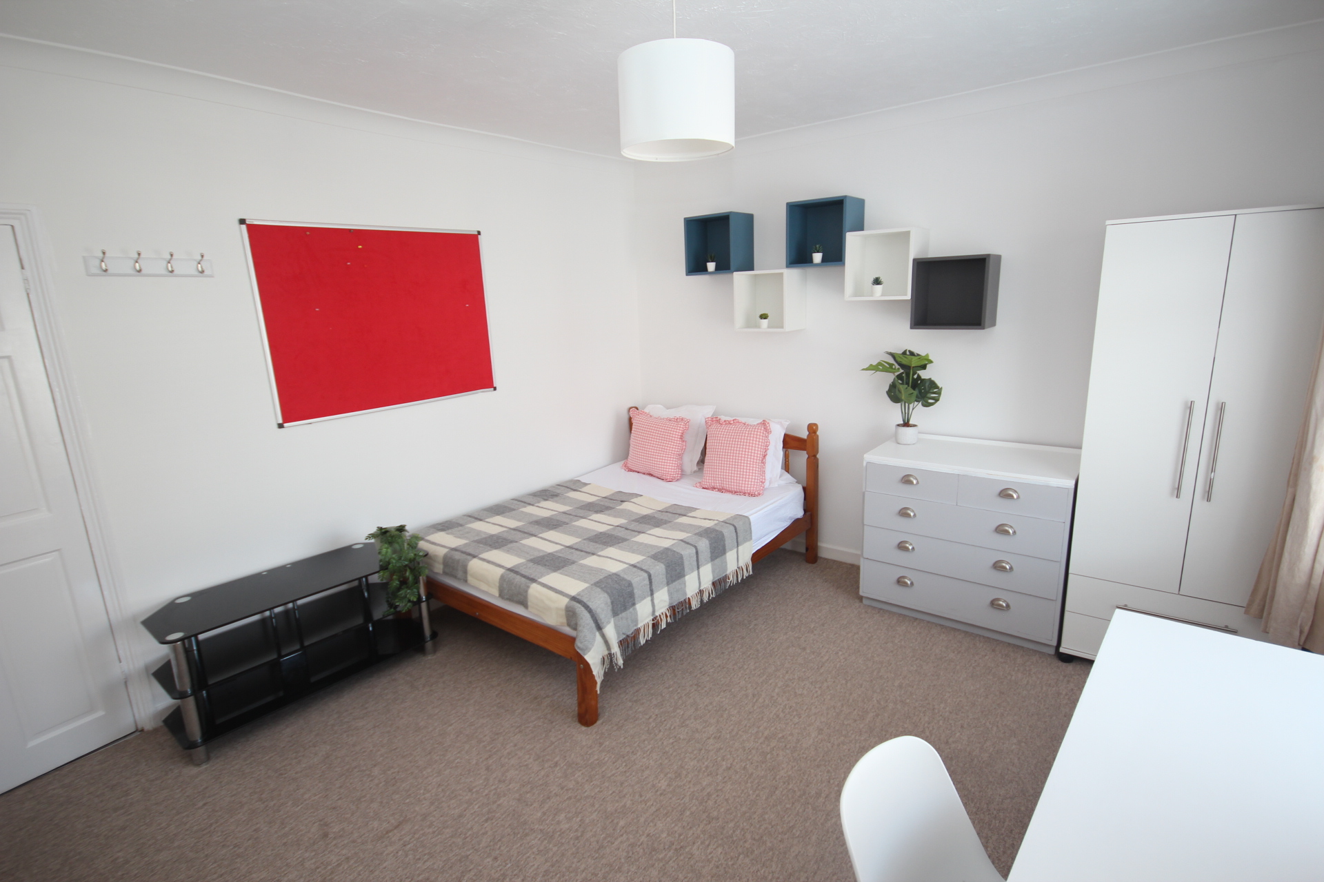 58 Jessie - Bed1