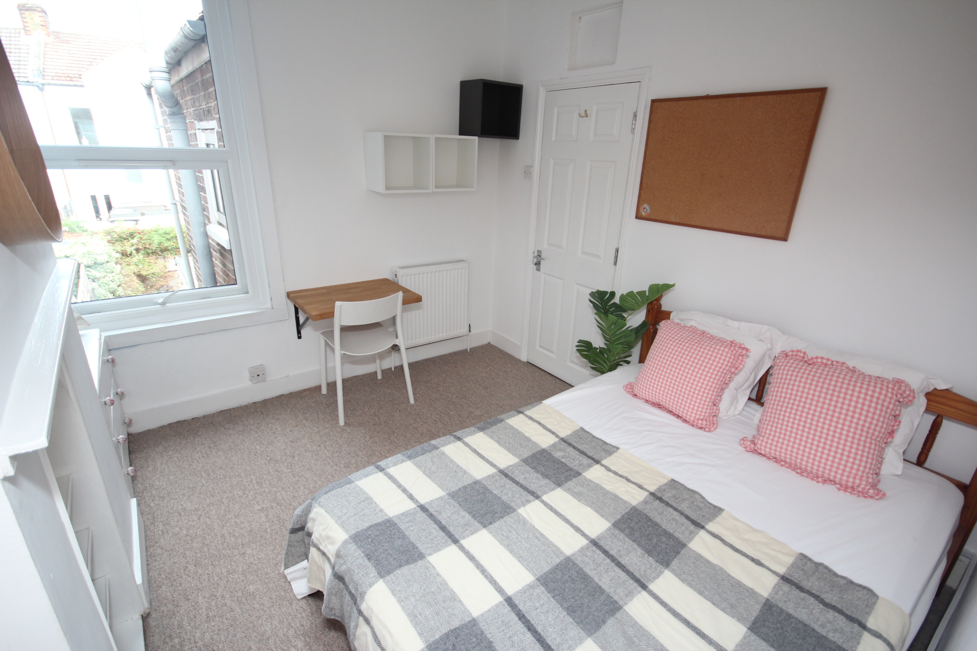 86L Bed2