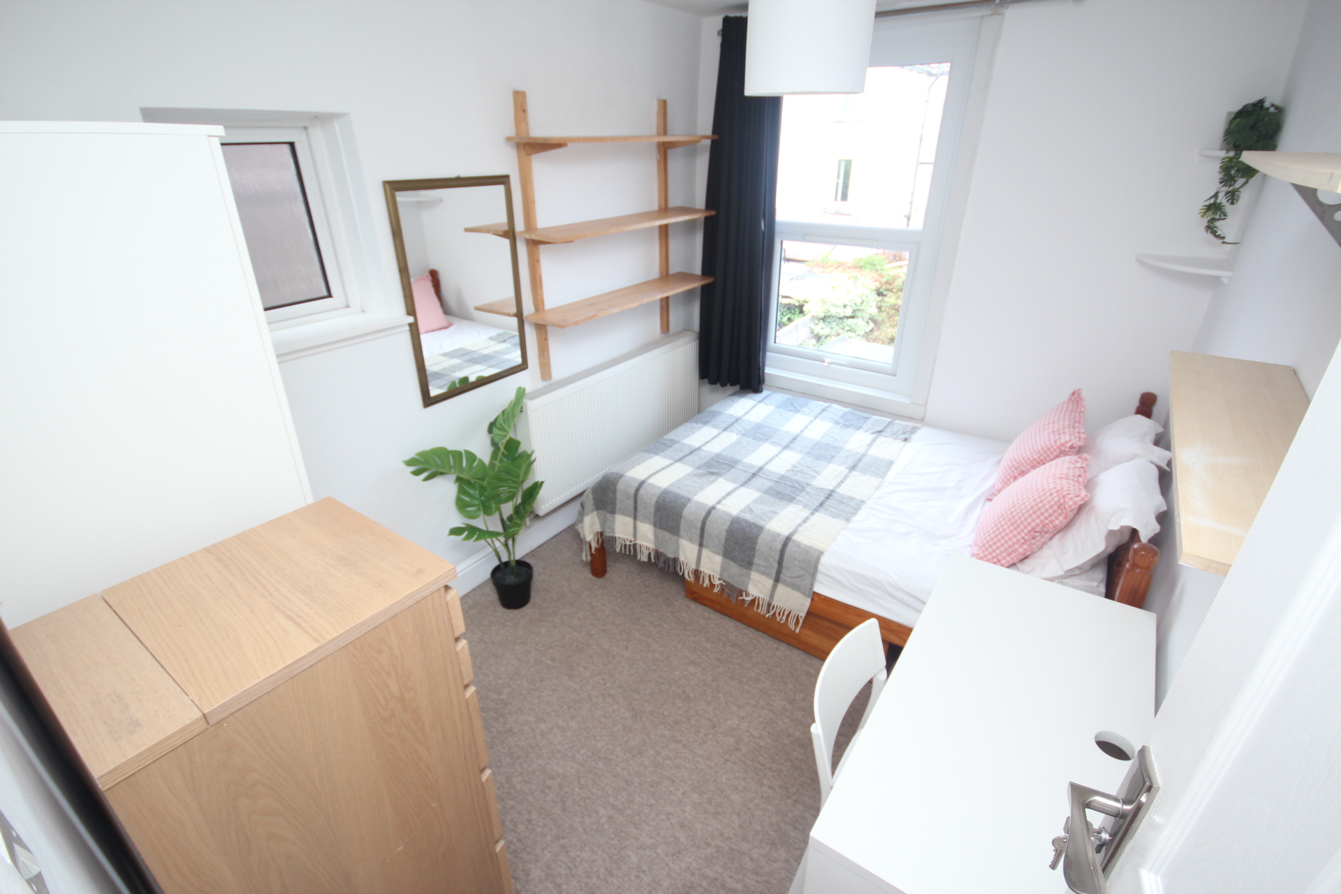 86L Bed3