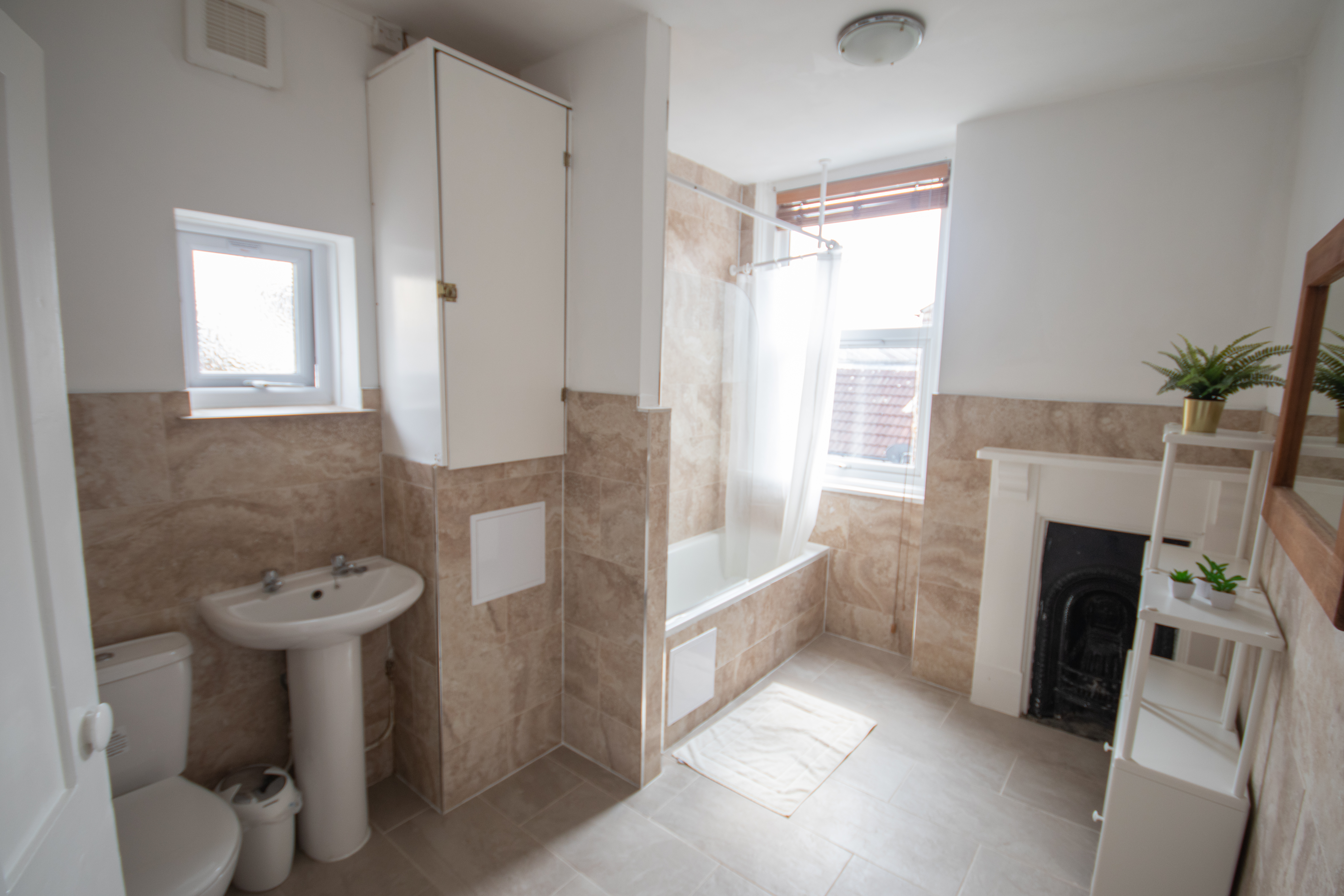 94J Bathroom