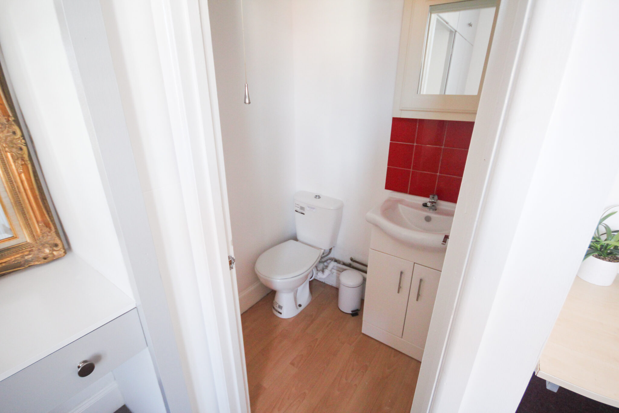 en suite 98telephone rd