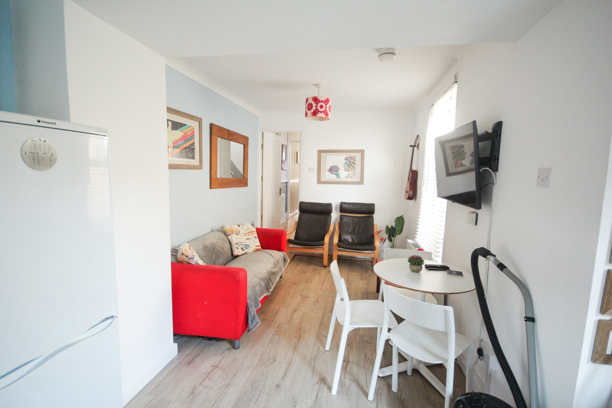 front room 21 av
